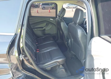 2018 Ford Escape Titanium z USA, uszkodzony, nr VIN 1FMCU0J91JUA20004